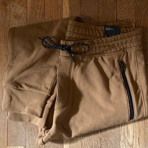 NWT Mens AE Sweatpants Size Large